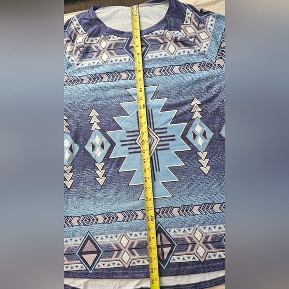 Just Fashion Now Blue and White Aztec Long Sleeve Top - Picture 6 of 9